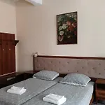 Rynek 7 - 3*