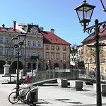 Rynek 7 - 3*