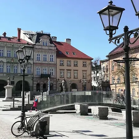 Rynek 7 - 3*
